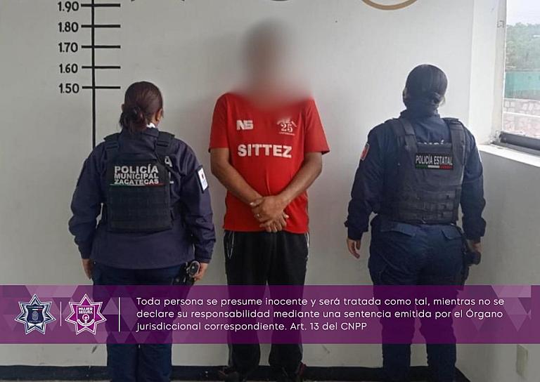 HOMBRE LLEGA EBRIO A SU CASA Y AGARRA A GOLPES A SU HERMANA