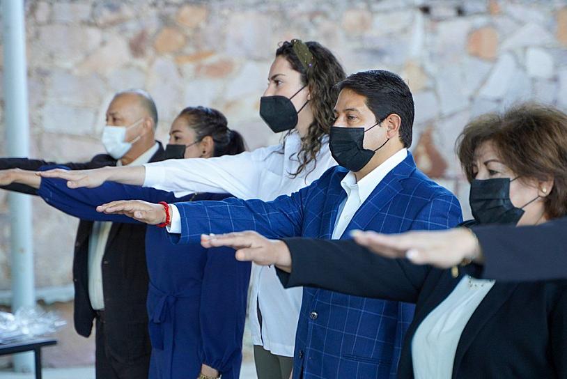 RINDE JORGE MIRANDA HONORES A LA BANDERA EN PRIMARIAS DE LA CAPITAL