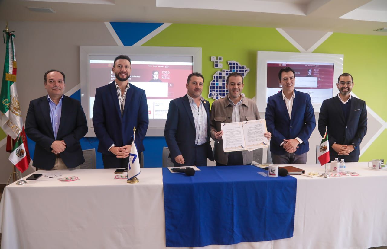 PRESENTA ULISES MEJÍA AL SECTOR EMPRESARIAL REFORMA DE LAS 40 HORAS