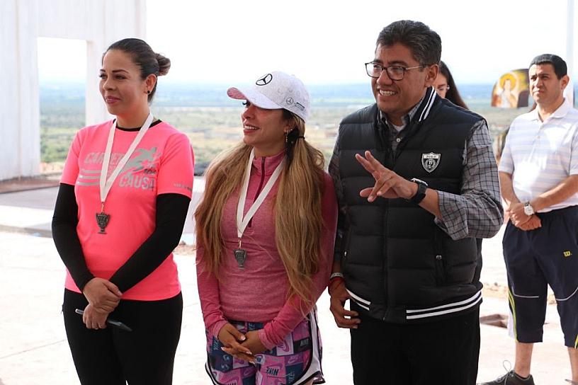 REALIZAN CARRERA 6K CON CAUSA; RECOLECTAN ÚTILES ESCOLARES 