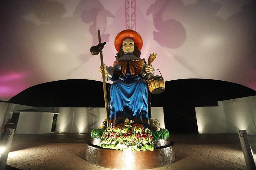 ILUMINAN AL SANTO NIÑO DE ATOCHA