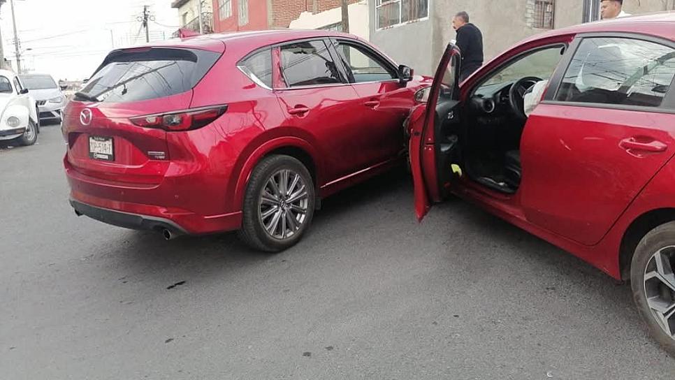 Impactan dos automóviles en la Minera, no hubo lesionados