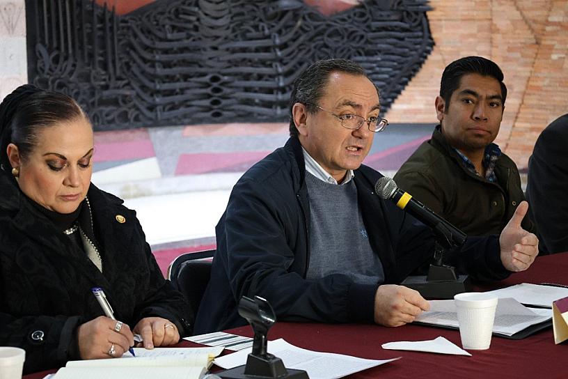 Imparte Marcelino Cuesta Alonso conferencia sobre la creación del Tribunal Superior de Justicia