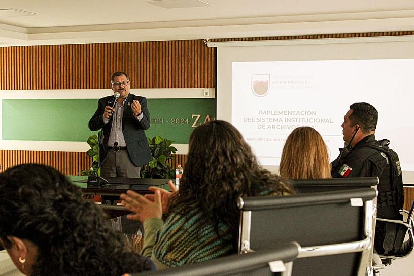 IMPARTEN CAPACITACIÓN PARA MEJORAR EL SISTEMA INSTITUCIONAL DE ARCHIVOS DE LA CAPITAL