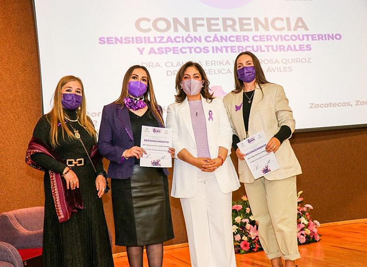 IMPARTEN CHARLA PARA DETECCIÓN DE CÁNCER CERVICOUTERINO 