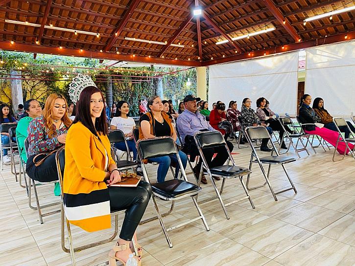 IMPARTEN CONFERENCIA SOBRE RELACIONES TÓXICAS