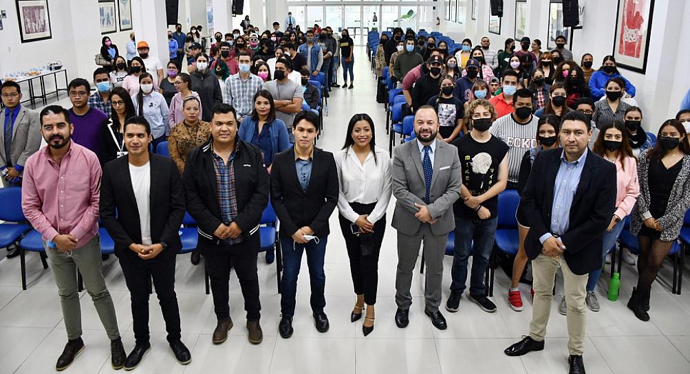 IMPARTEN SEMINARIO A JÓVENES PARA OBTENER EMPLEO 