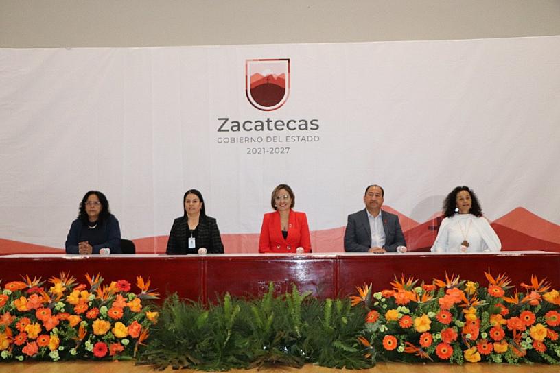 IMPARTEN SEMINARIO DE CONFERENCIAS ‘PODEMOS VIVIR EN PAZ’
