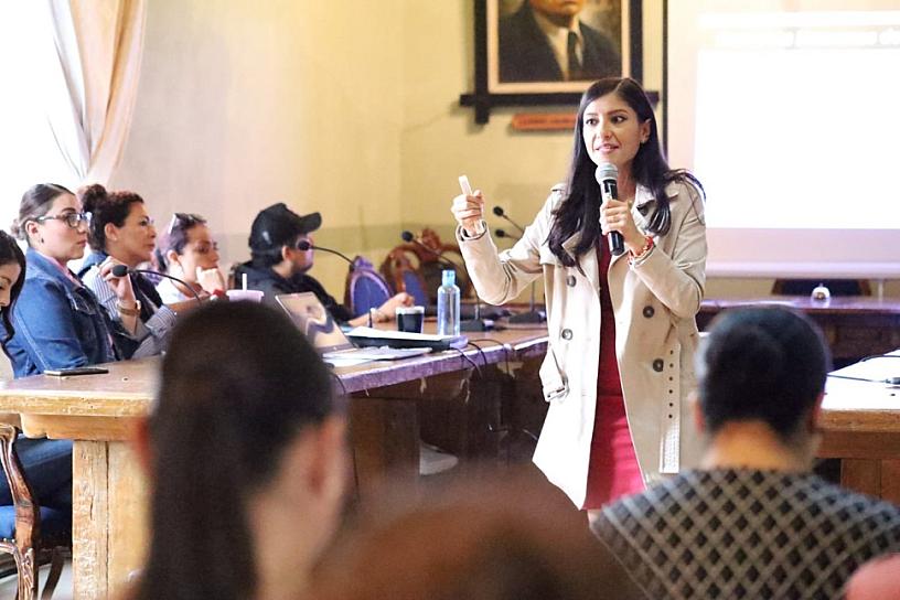 IMPARTEN TALLER INFORMATIVO DE VIOLENCIA CONTRA LAS MUJERES.