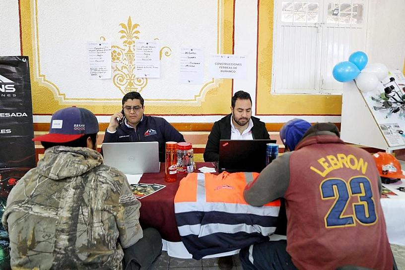 Impulsan oportunidades laborales con Ferias del Empleo mensuales