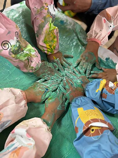 IMPULSAN EL CRECIMIENTO ARTÍSTICO DE NIÑOS DE LA CASA CUNA 