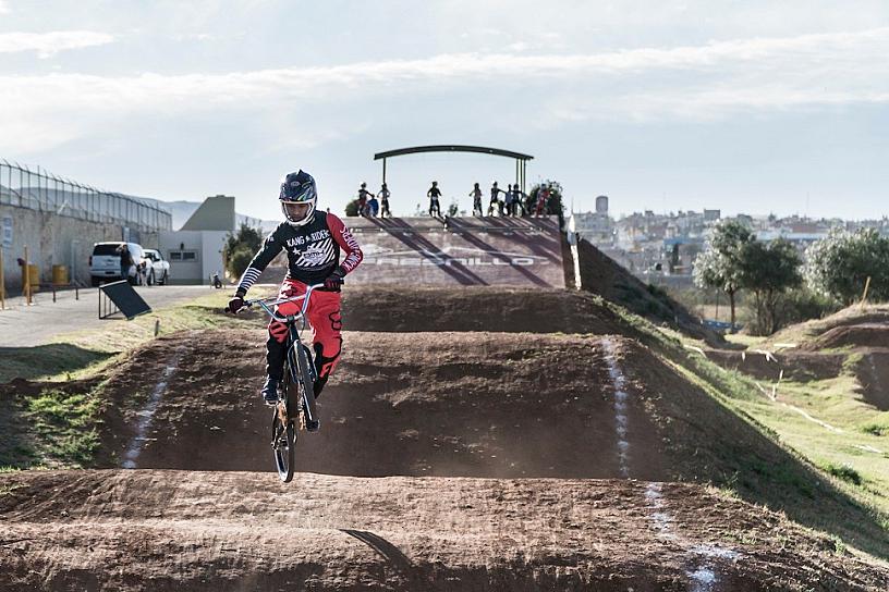 IMPULSAN EL DEPORTE PEÑOLES Y FRESNILLO PLC 