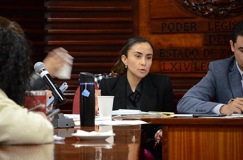 IMPULSAN LEY PARA PROTEGER A MÉDICOS PASANTES