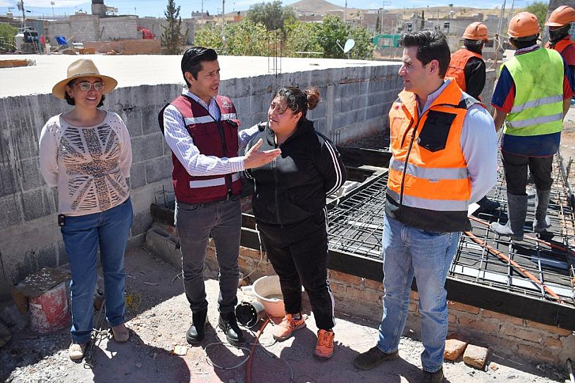 IMPULSAN PROGRAMA CONSTRUCCIÓN  DE TECHOS FIRMES EN GUADALUPE 