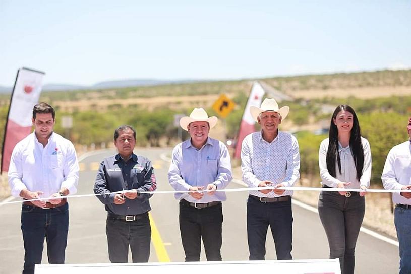 INAUGURA DMA TRAMO CARRETERO EN CHALCHIHUITES; INVIERTEN CASI 30 MDP