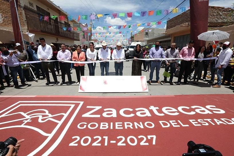 INAUGURA GOBERNADOR OBRAS EN OJOCALIENTE