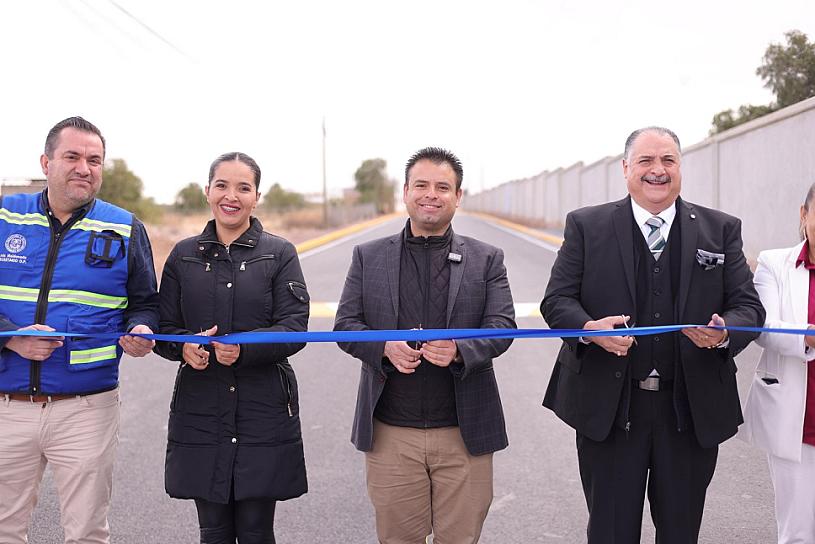 Inaugura Miguel Varela la calle Tecnológico
