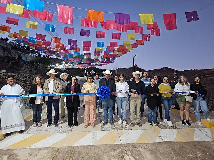 INAUGURAN CALLE DE ACCESO A LA COMUNIDAD DEL ZAPOTILLO, EN JALPA  