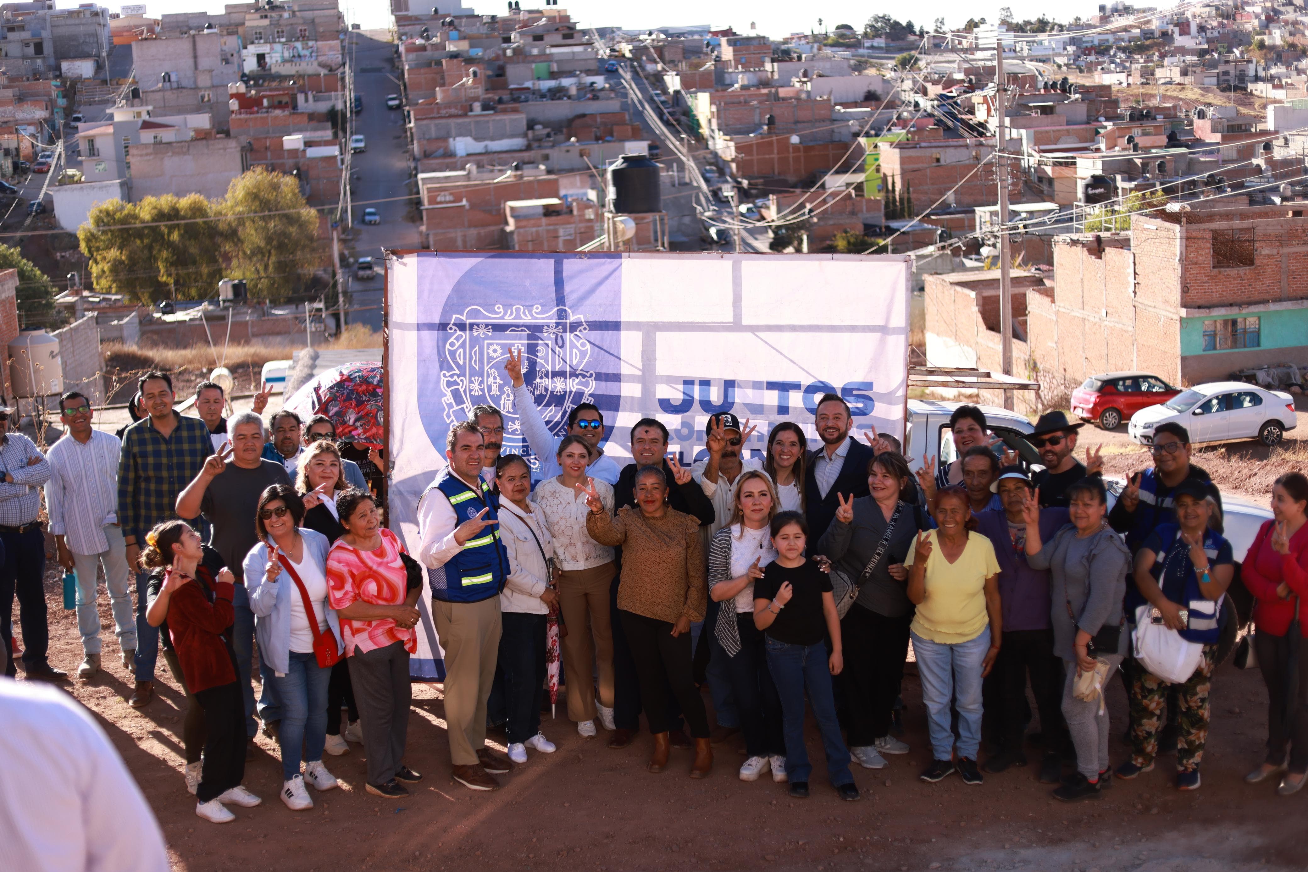 AVANZA INFRAESTRUCTURA Y REGULARIZACIÓN DE CALLES EN LA CAPITAL