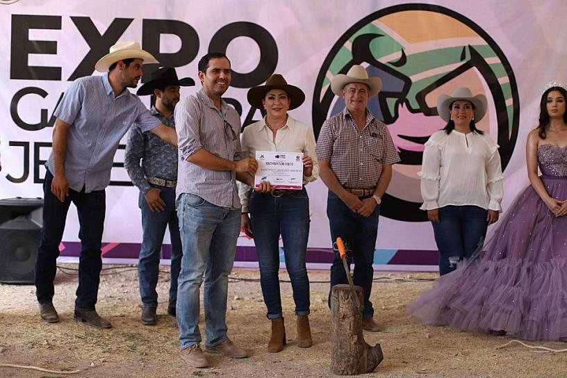 INAUGURAN EXPOSICIÓN GANADERA DE FERIA DE JEREZ