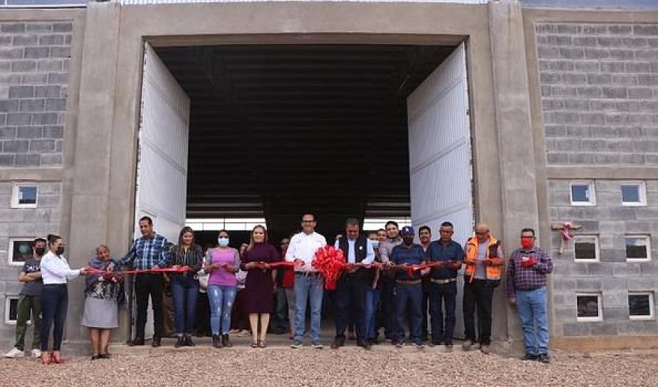 INAUGURAN NUEVO SALÓN DE USOS MÚLTIPLES EN LA COMUNIDAD SAN MARTÍN 