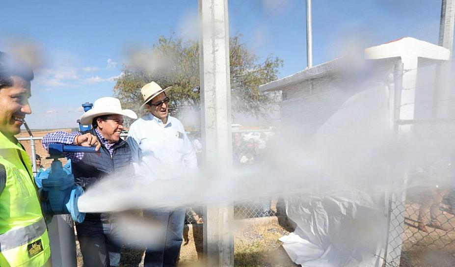 INAUGURAN POZO DE AGUA A LA POBLACIÓN DE TACOALECHE 