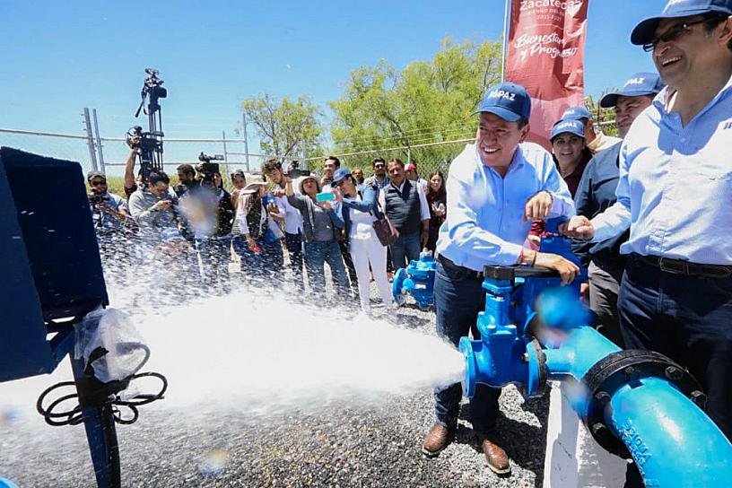 INAUGURAN POZO DE AGUA POTABLE EN LA COMARCA