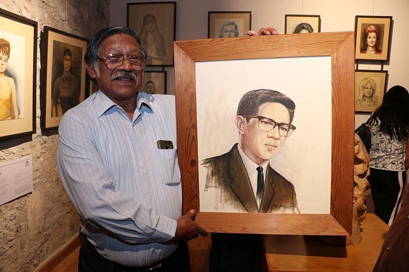 INAUGURAN SALA EN HONOR DE DANIEL PERALTA