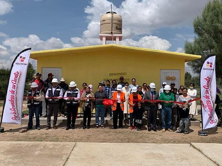 INAUGURAN SANITARIOS EN ESCUELA DE PÁNFILO NATERA