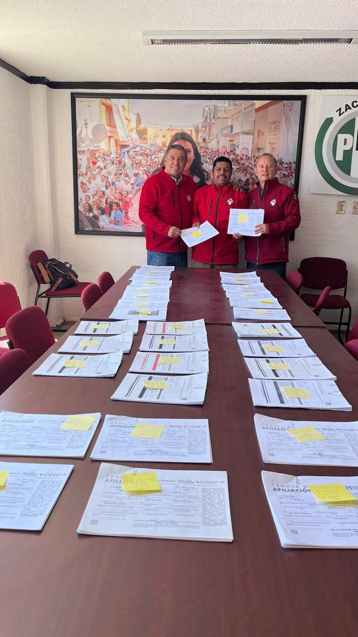 INTEGRA PRI COMITÉS SECCIONALES EN VILLA DE COS