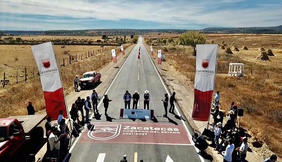 INAUGURAN TRAMO CARRETERO A LAGUNA GRANDE
