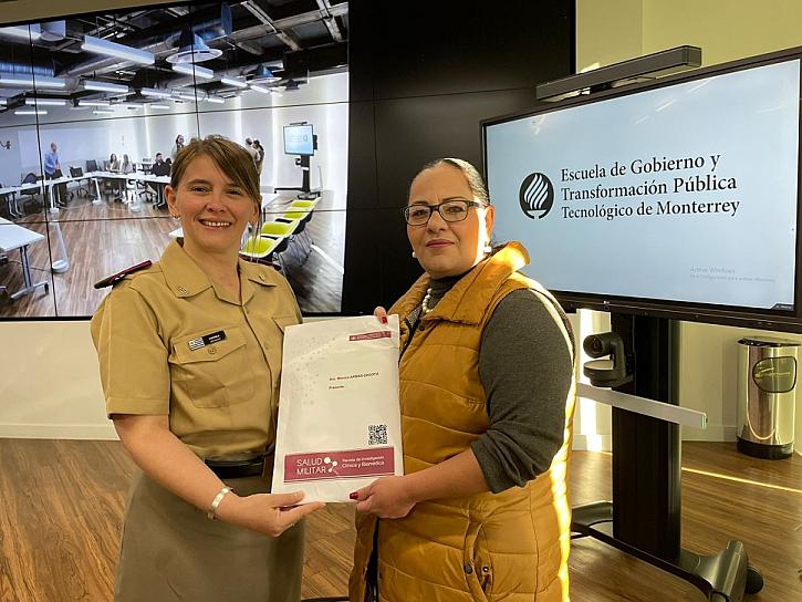 Incorporan Fuerzas Armadas de Uruguay a la Dra. Mónica Armas a Revista Militar