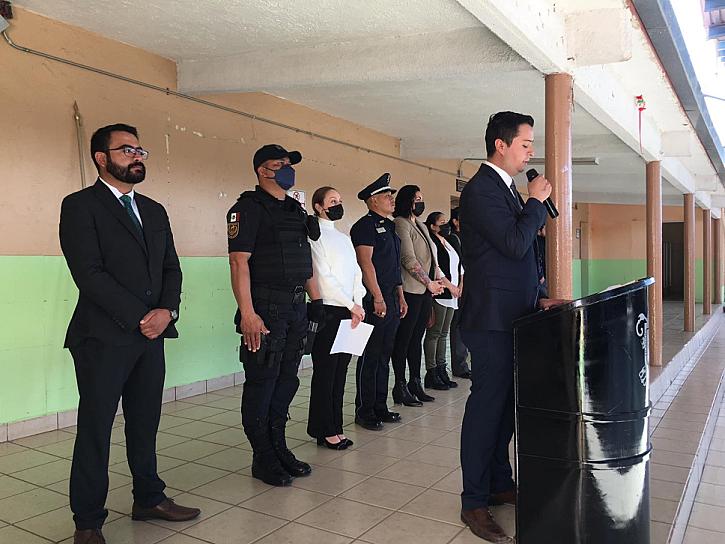 INCREMENTA ENRIQUE ESTRADA SALARIO DE SUS POLICÍAS
