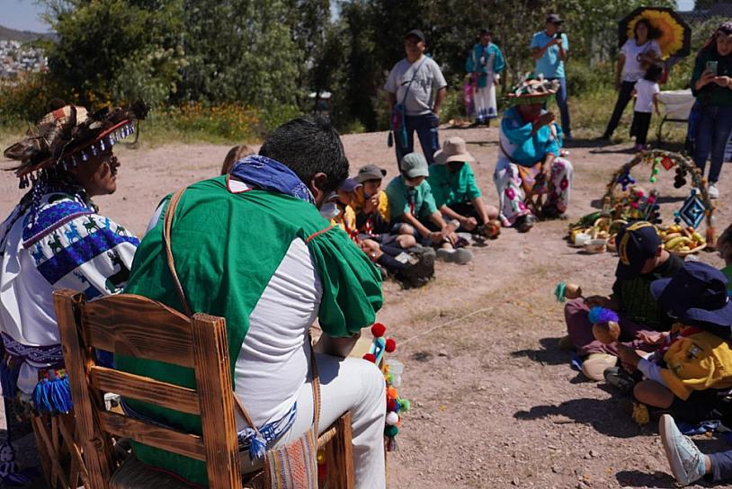 PROMUEVEN WIXÁRIKAS ACCIONES PARA PRESERVAR EL CERRO DEL PADRE