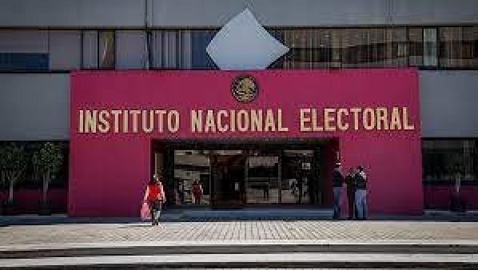 INE YA ES INSTITUTO DE LA CENSURA, ACUSA AMLO
