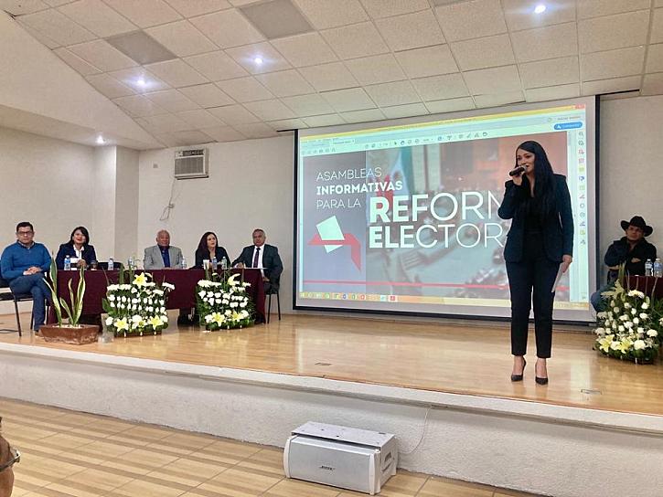 INFORMA BENNELLY HERNÁNDEZ SOBRE REFORMA ELECTORAL A ESTUDIANTES 