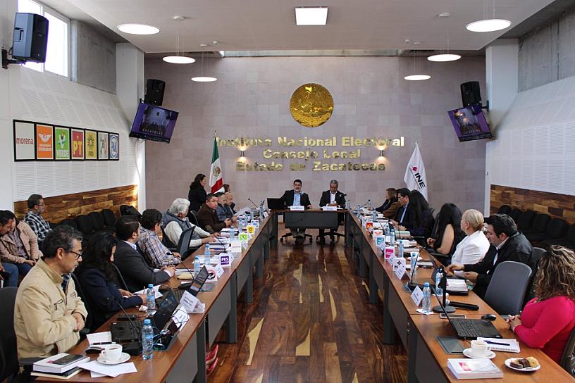 INFORMA CONSEJO LOCAL DEL INE SOBRE SOLICITUDES DE REGISTRO A CANDIDATURAS FEDERALES 