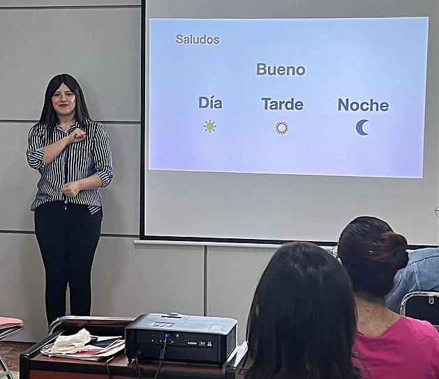 INICIA CURSO DE LENGUA DE SEÑAS MEXICANA