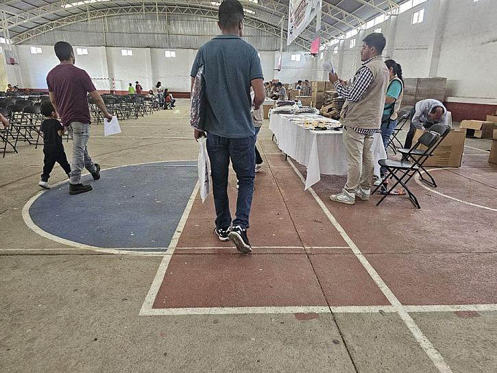 INICIA ENTREGA DE PAQUETES ESCOLARES Y MOCHILAS EN FRESNILLO