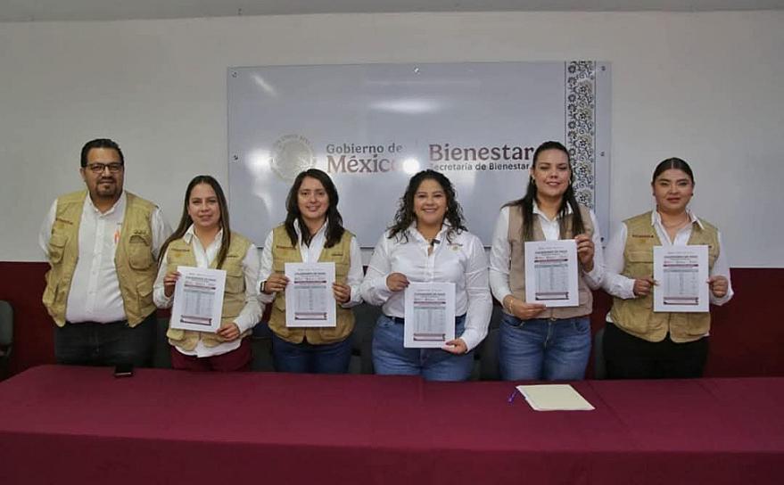 Inicia entrega de tarjetas de la beca “Rita Cetina” y el registro a la beca “Benito Juárez”