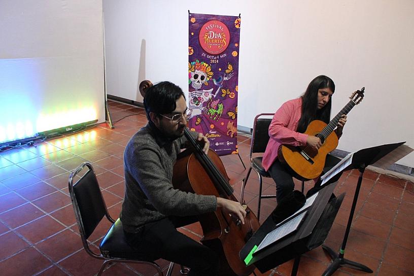 INICIA FESTIVAL DE DÍA DE MUERTOS CON RECITAL DE GUITARRA “LA VIDA BREVE”