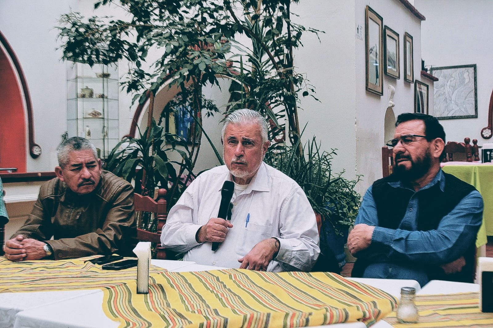 NOSOTROS SOLO AYUDAMOS A LA GENTE QUE DEJÓ SOLA EL GOBIERNO: NARRO