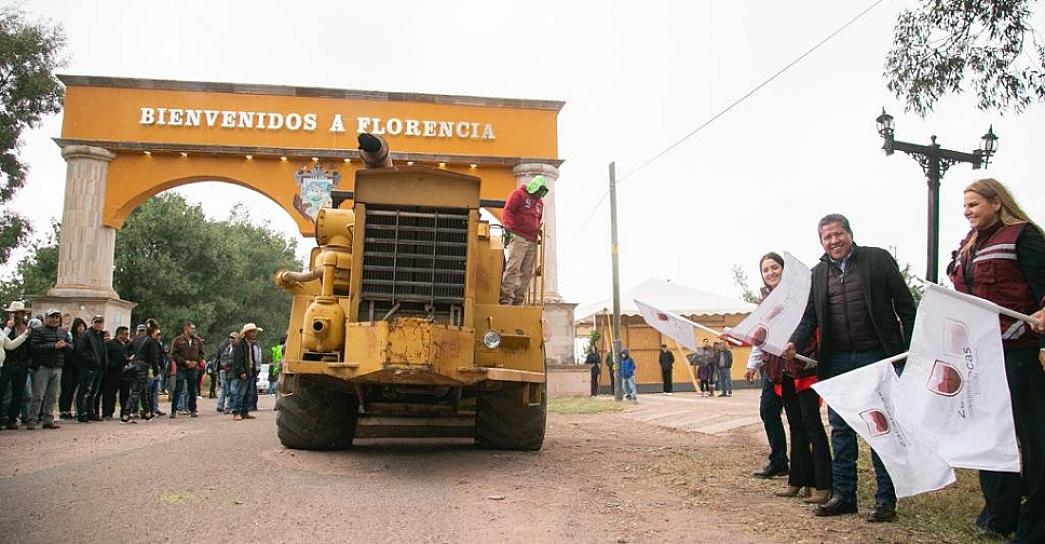 INICIA LA REPARACIÓN DE LA CARRETERA FLORENCIA DE BENITO JUÁREZ-TEÚL DE GONZÁLEZ ORTEGA