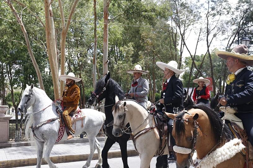 INICIAN ACTIVIDADES EN JEREZ DE LA SEMANA DEL MIGRANTE CON UNA OFRENDA FLORAL 