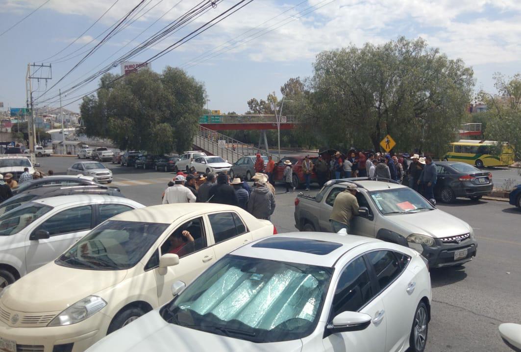 IRRUMPEN PRODUCTORES EN SEGOB ZACATECAS Y EXIGEN DIÁLOGO CON MARÍA LUIS ALBORES