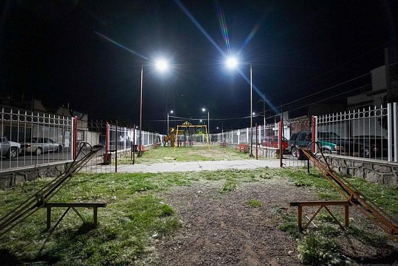 INSTALAN LÁMPARAS LED EN LAS AMÉRICAS