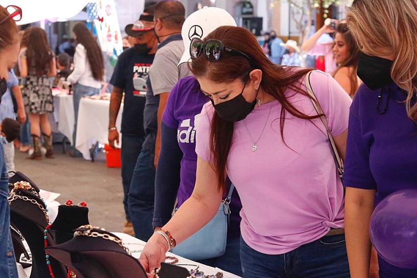 INSTALAN MERCADO DE LA MUJER EN JEREZ