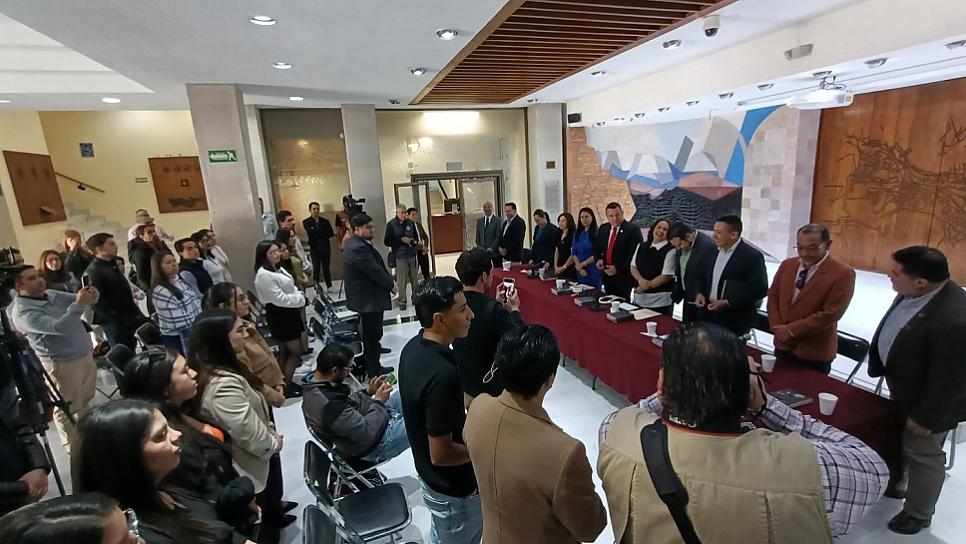 INSTALAN PARLAMENTO UNIVERSITARIO