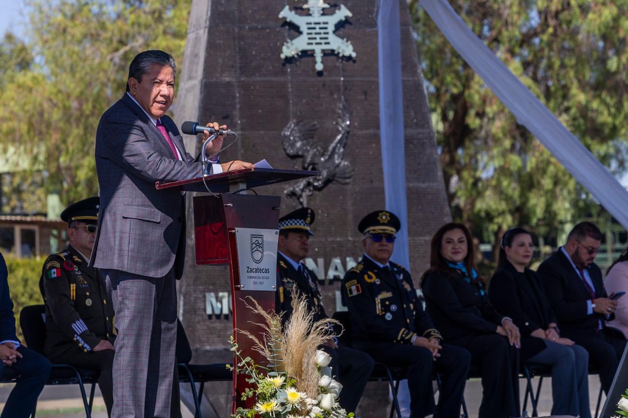 CONVOCA GOBERNADOR A PONER A MÉXICO Y ZACATECAS POR ENCIMA DE TODO EN EL DÍA DE LA BANDERA