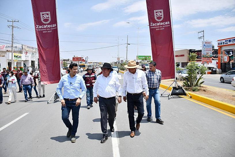 INVIERTEN 12.5 MDP EN CARRETERA A SAUCEDA DE LA BORDA